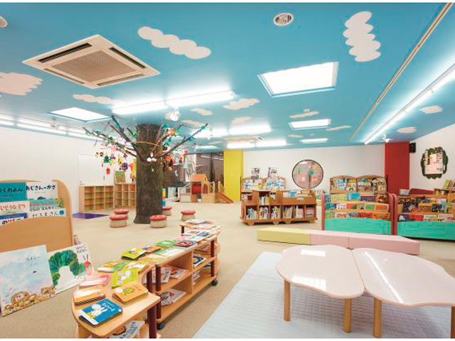 【東海えほんの森】絵本の読み聞かせ、地域との交流を通し、幼児教育実践の場を提供。