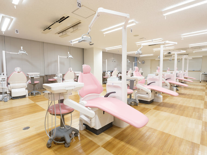 歯科衛生士学科　歯科臨床実習室
